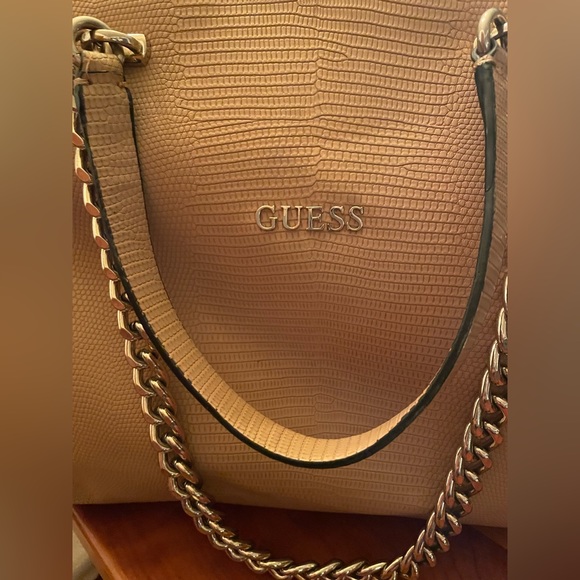 Authentic Guess Handbag - Picture 2 of 9
